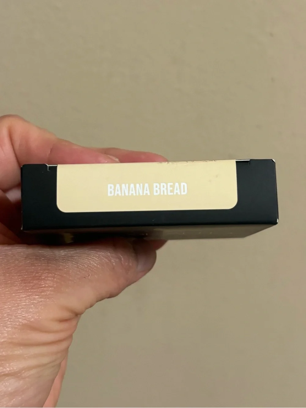 Huda Beauty Easy Bake and Snatch Pressed Brightening &Setting PowderBANANA BREAD